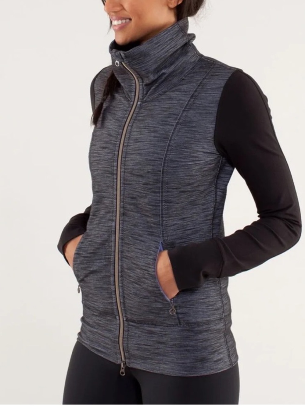 Lululemon Daily Yoga
Jacket Full Zip Two Tone
Gray Heather Size 6.
